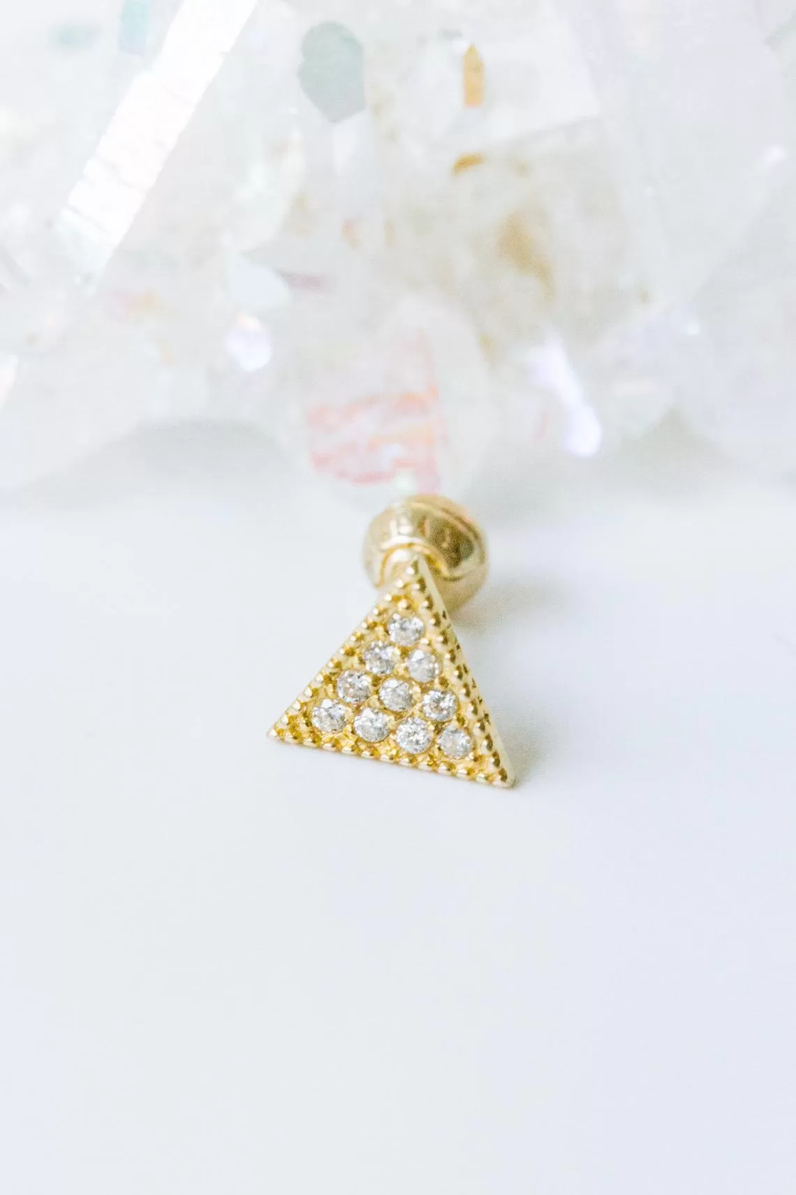 14k Gold Curved Sharp Triangle Barbell Ear Stud Piercing