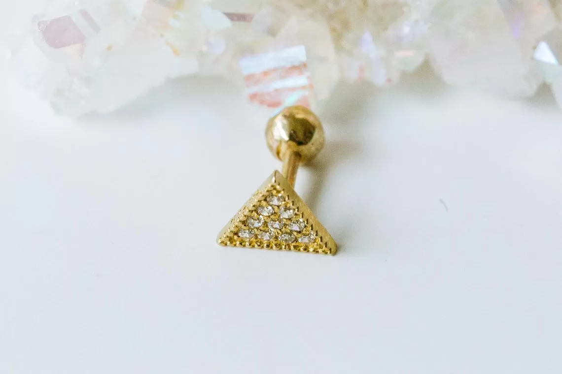 14k Gold Curved Sharp Triangle Barbell Ear Stud Piercing