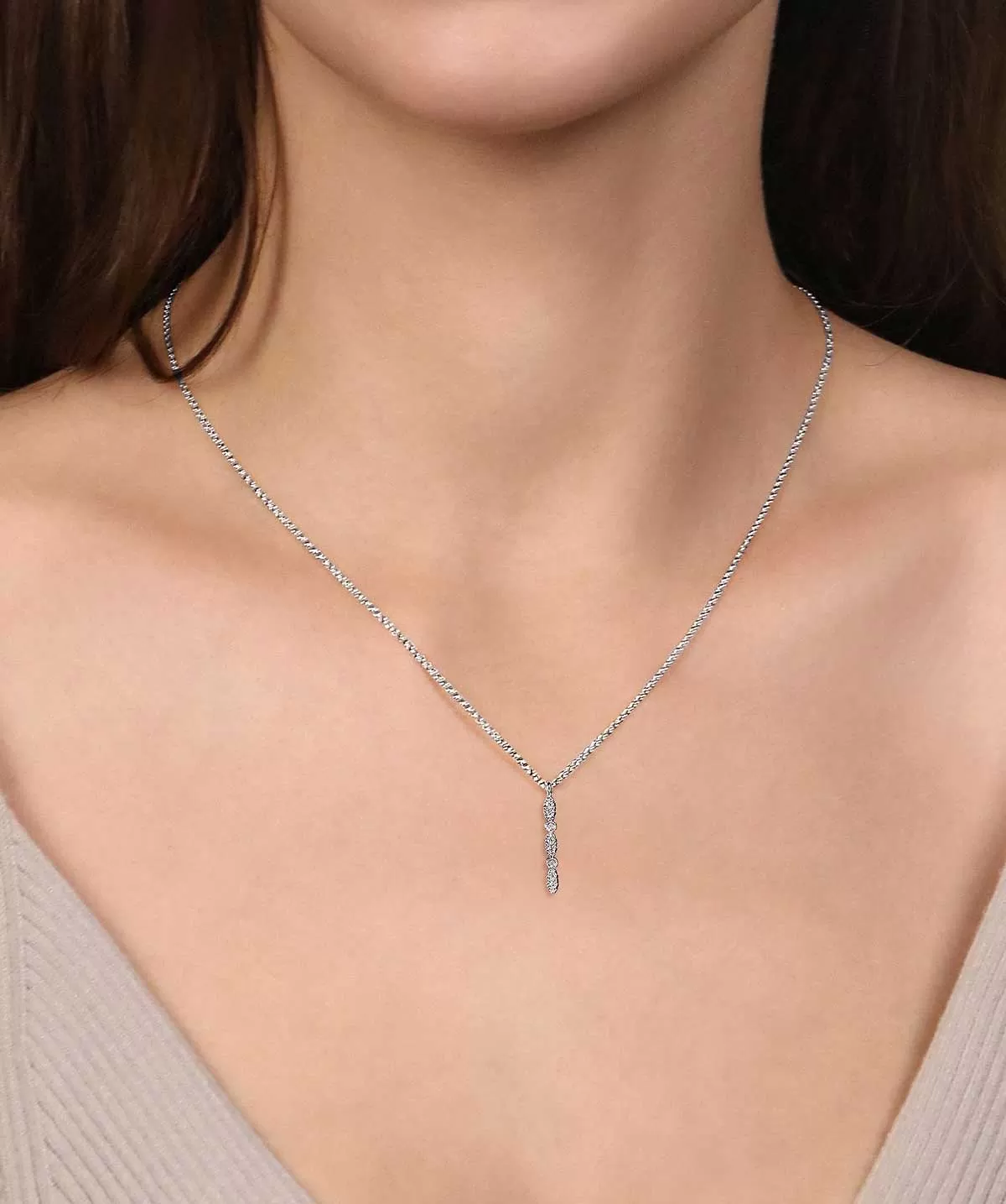 14K White Gold Diamond Bar Necklace