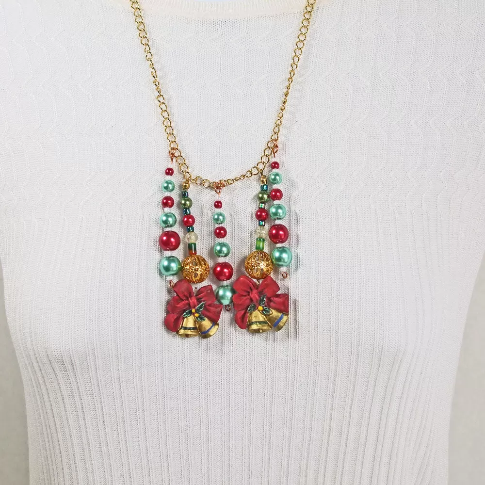 Baylie, Christmas Beads and Bears Dangle Necklace