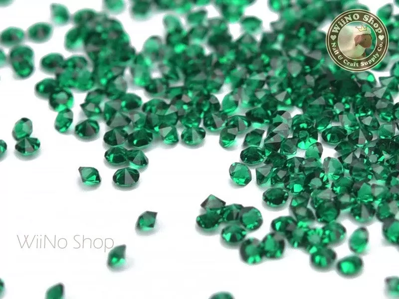 Dark Green Round Point Back Micro Crystal