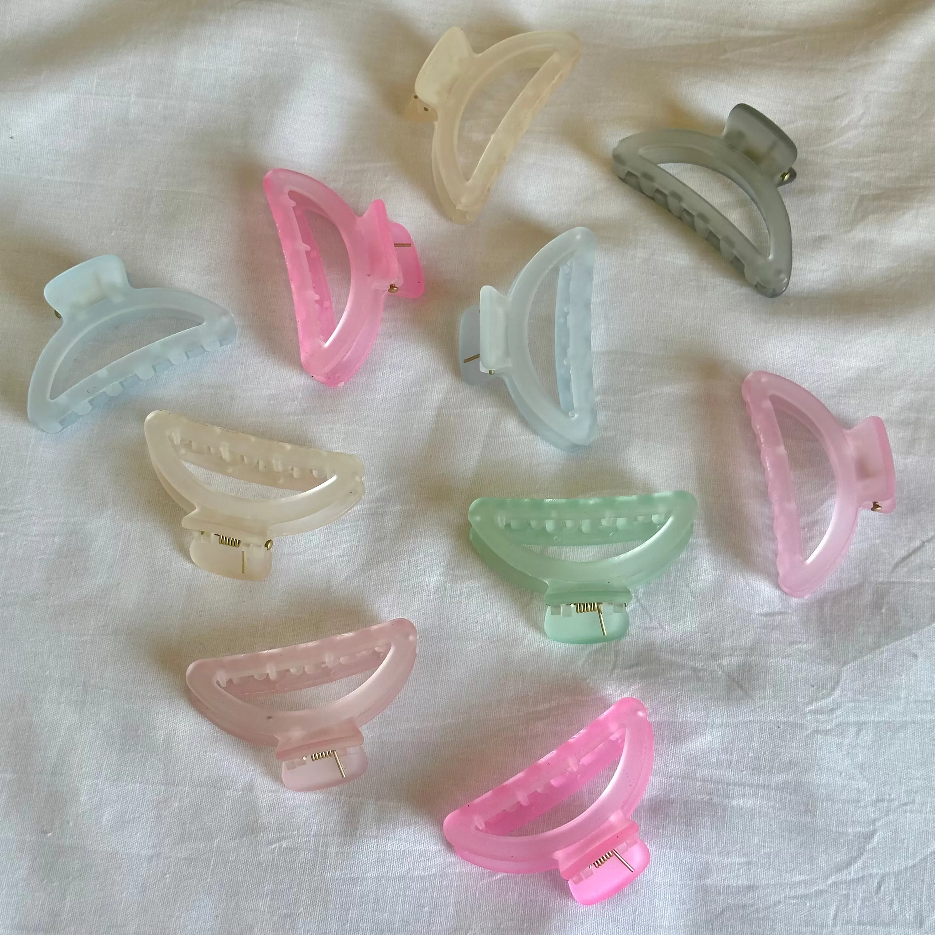 Pastel Claw Hair Clip