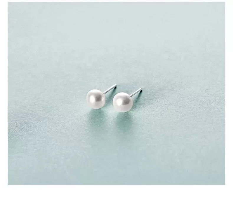 Pearl Studs