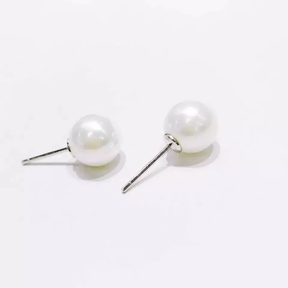 Pearl Studs