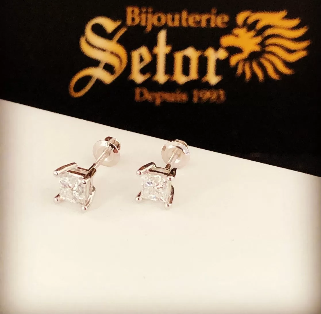 Princess cut diamond earrings DE014