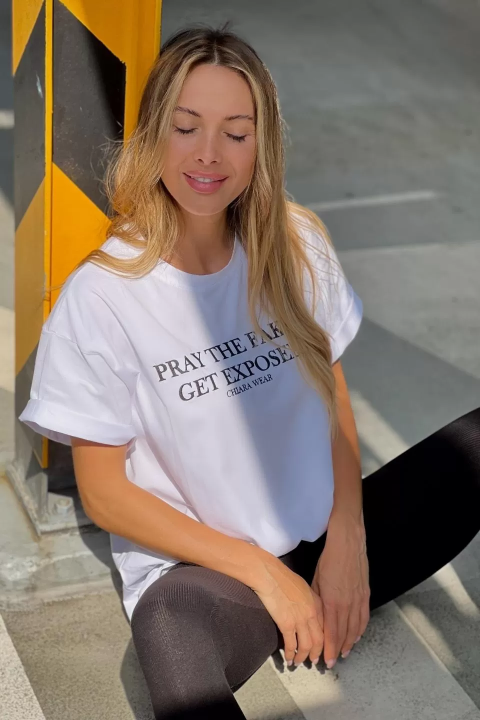 T-shirt damski oversize PRAY - biay