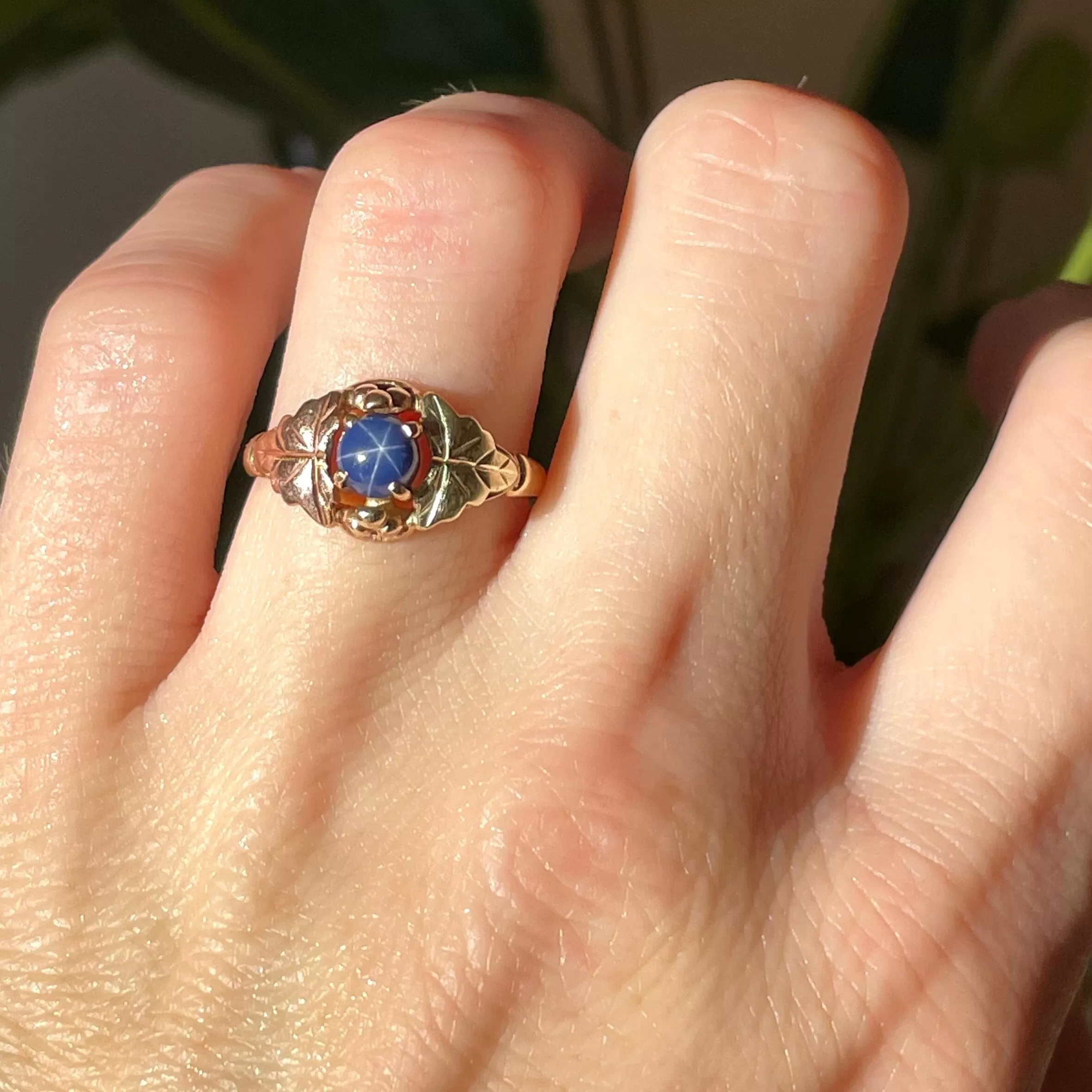 Vintage 10K Gold Lindy Star Sapphire Ring