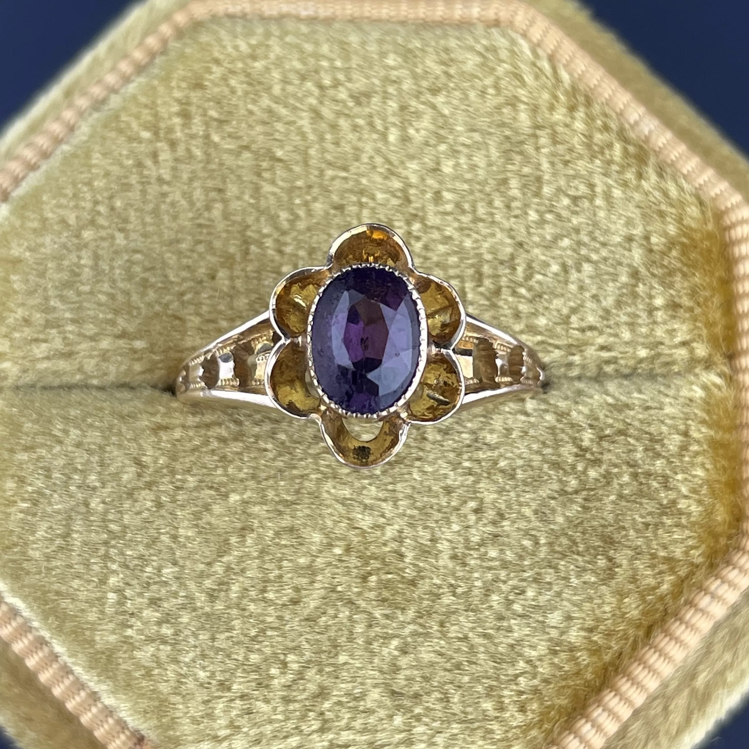 Vintage Amethyst 10K Gold Flower Ring, Sz 5.5