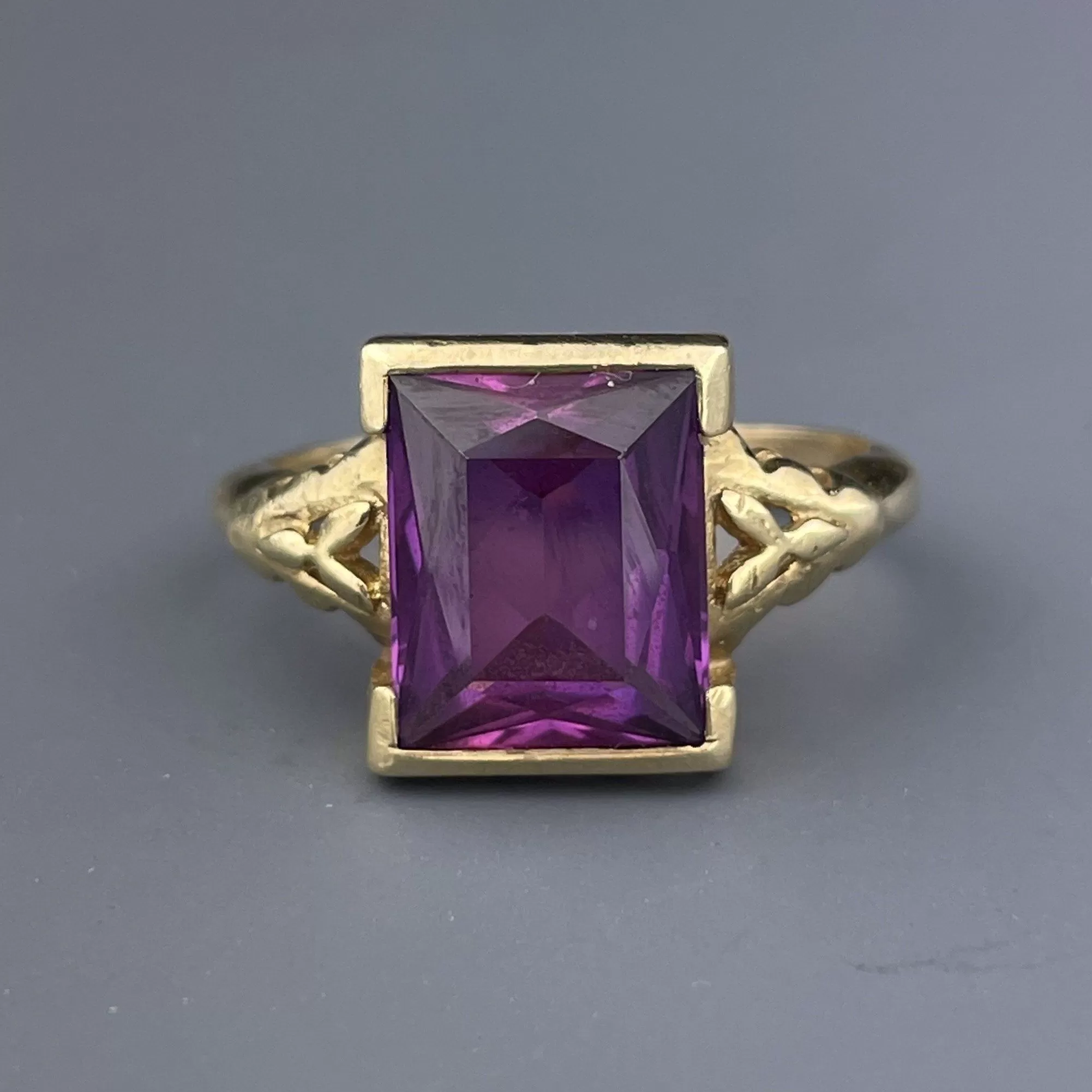 Vintage Art Deco 10K Gold Emerald Cut Amethyst Ring, Sz 4 1/4