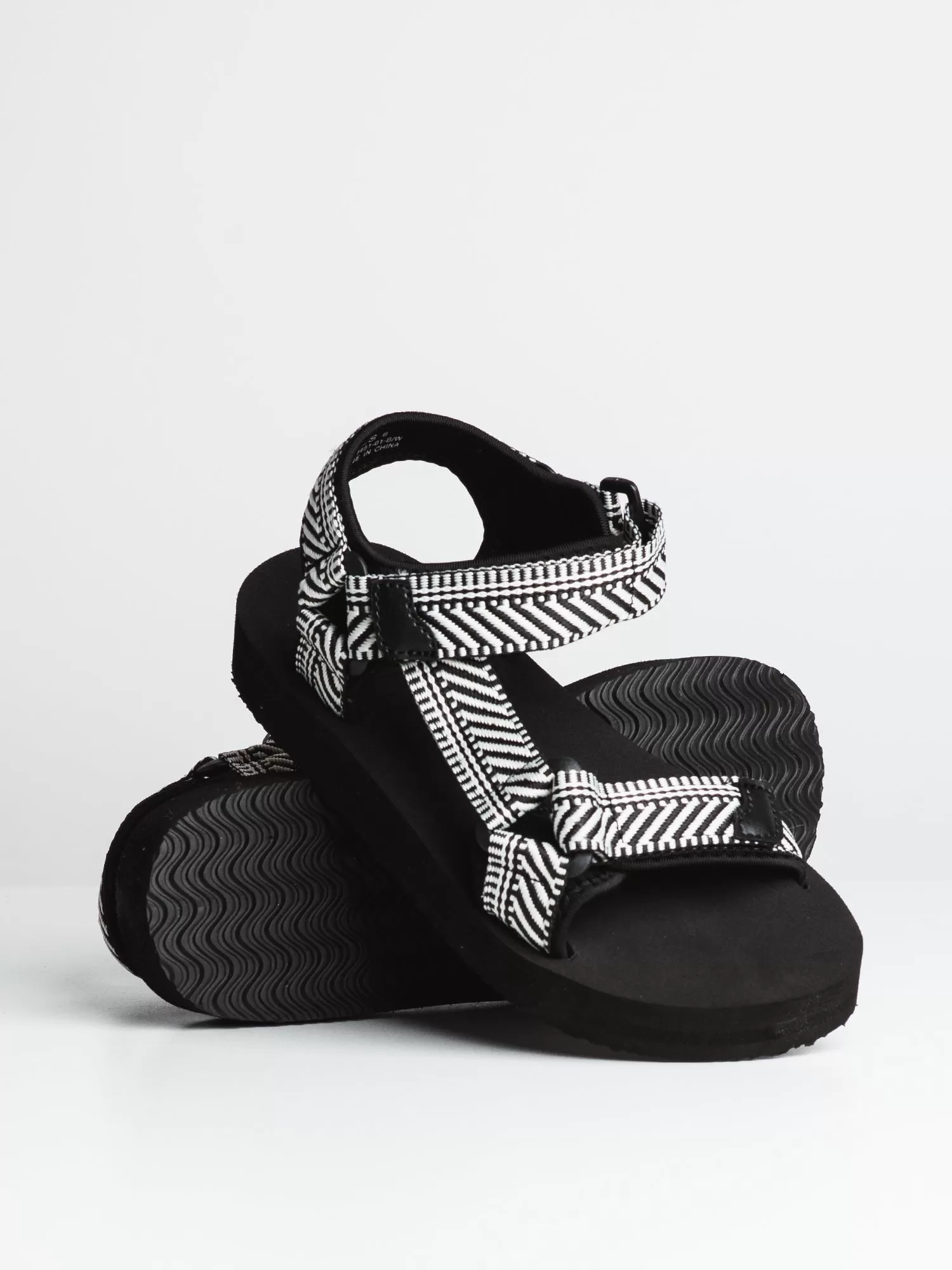 WOMENS NIVI - BLACK/WHITE-D2 - CLEARANCE